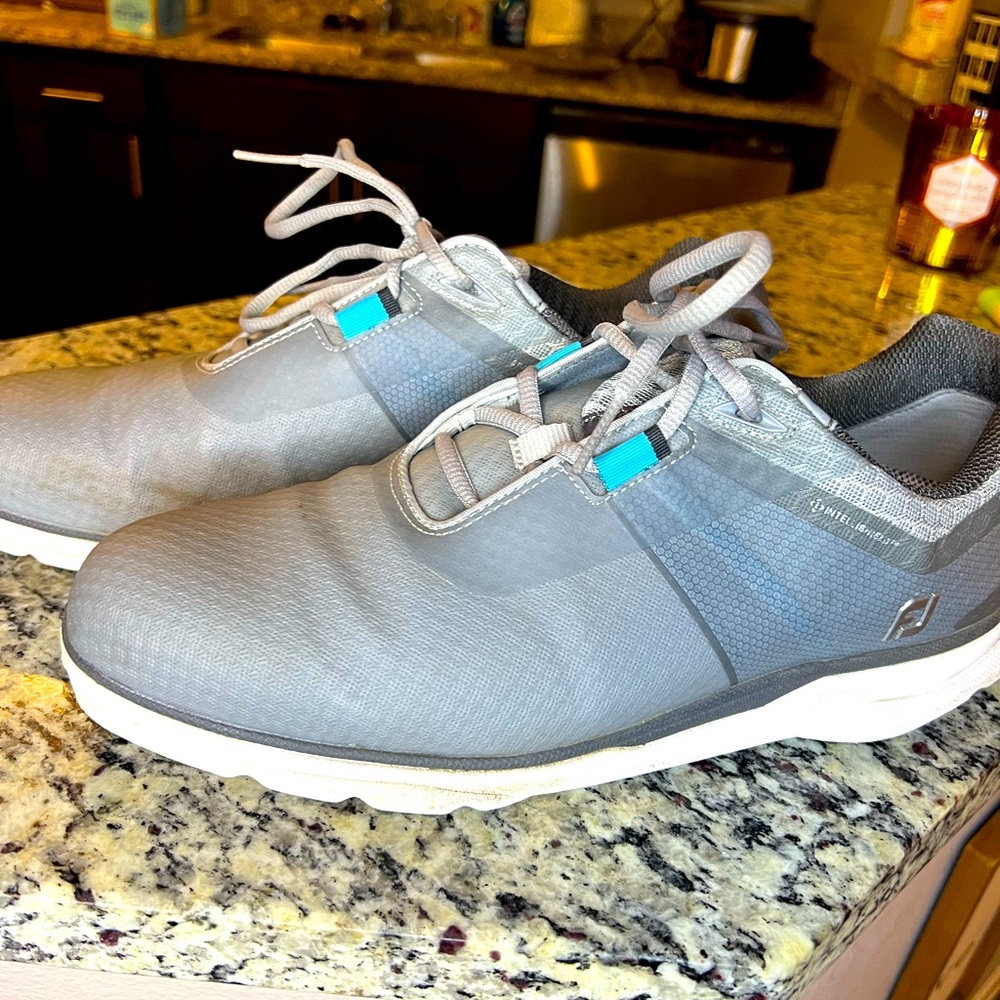 FootJoy size 11 golf shoes